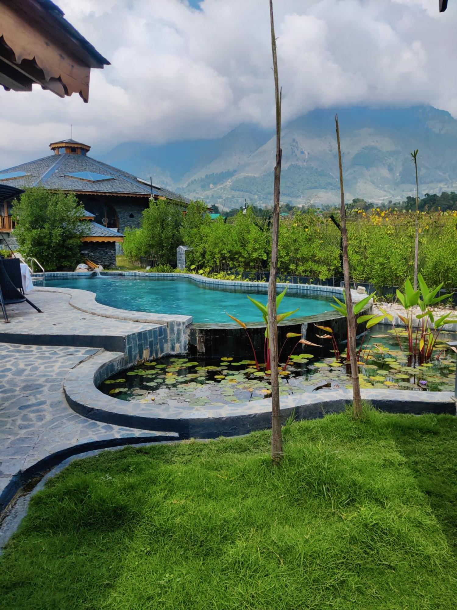 Osho Himalayas Wellness Resort Kangra Exteriér fotografie