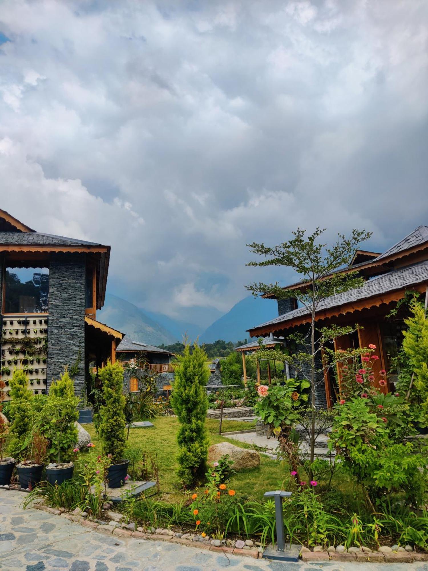 Osho Himalayas Wellness Resort Kangra Exteriér fotografie