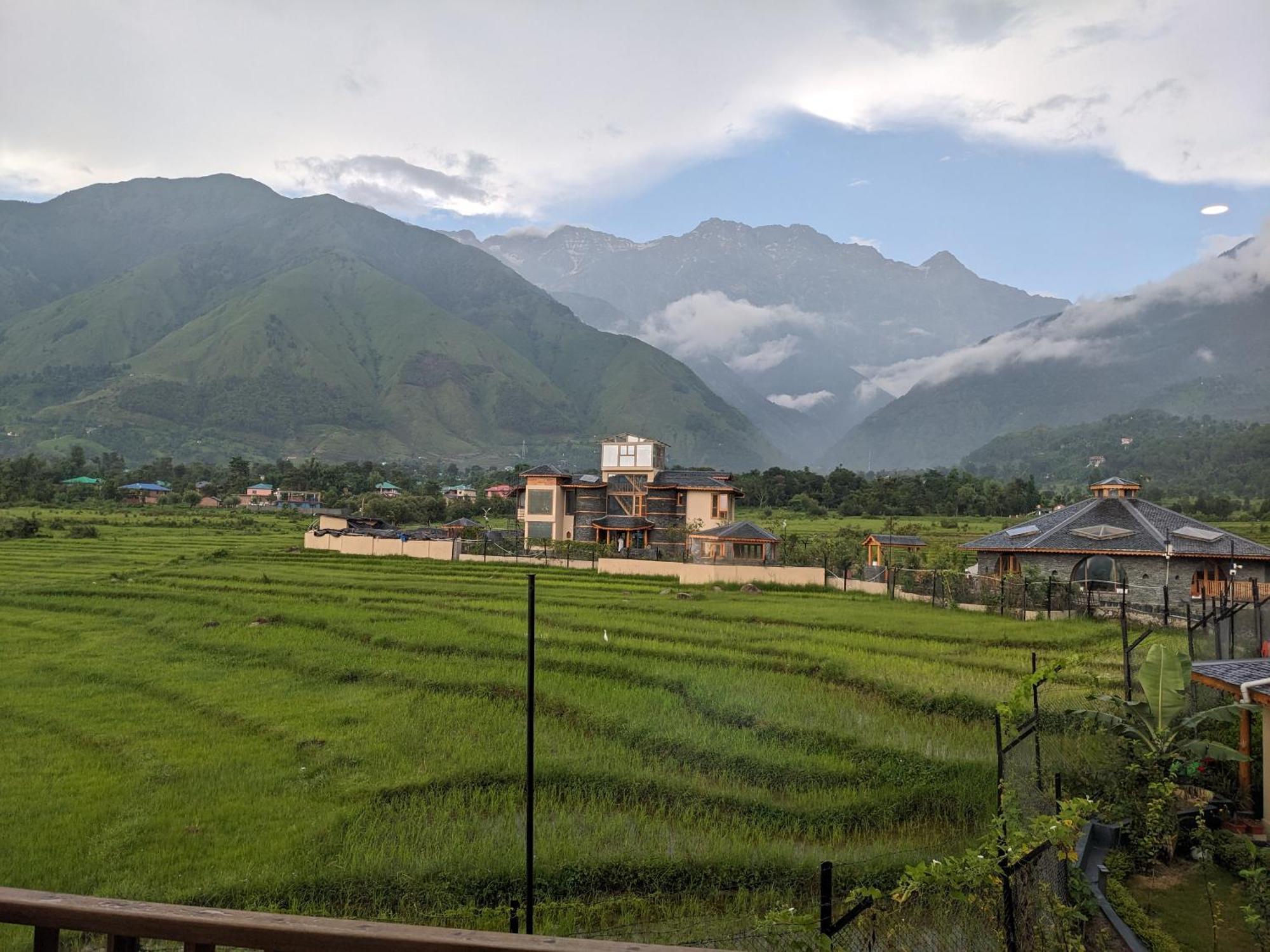 Osho Himalayas Wellness Resort Kangra Exteriér fotografie